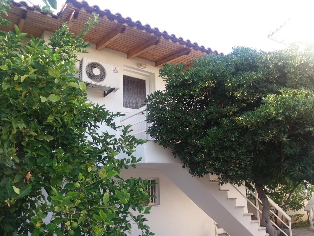 Per Mare Villa Loutra Oraias Elenis Exterior foto